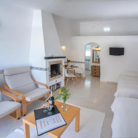 Apartament Charmingly Furnished Close To The Sea Praia Da Luz