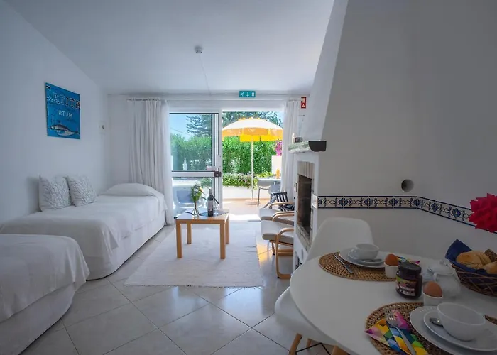 Charmingly Furnished With Pool In * Luz